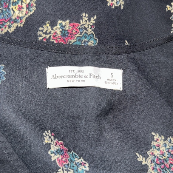 Abercrombie Black Floral Lace-Up Blouse - Picture 4 of 4